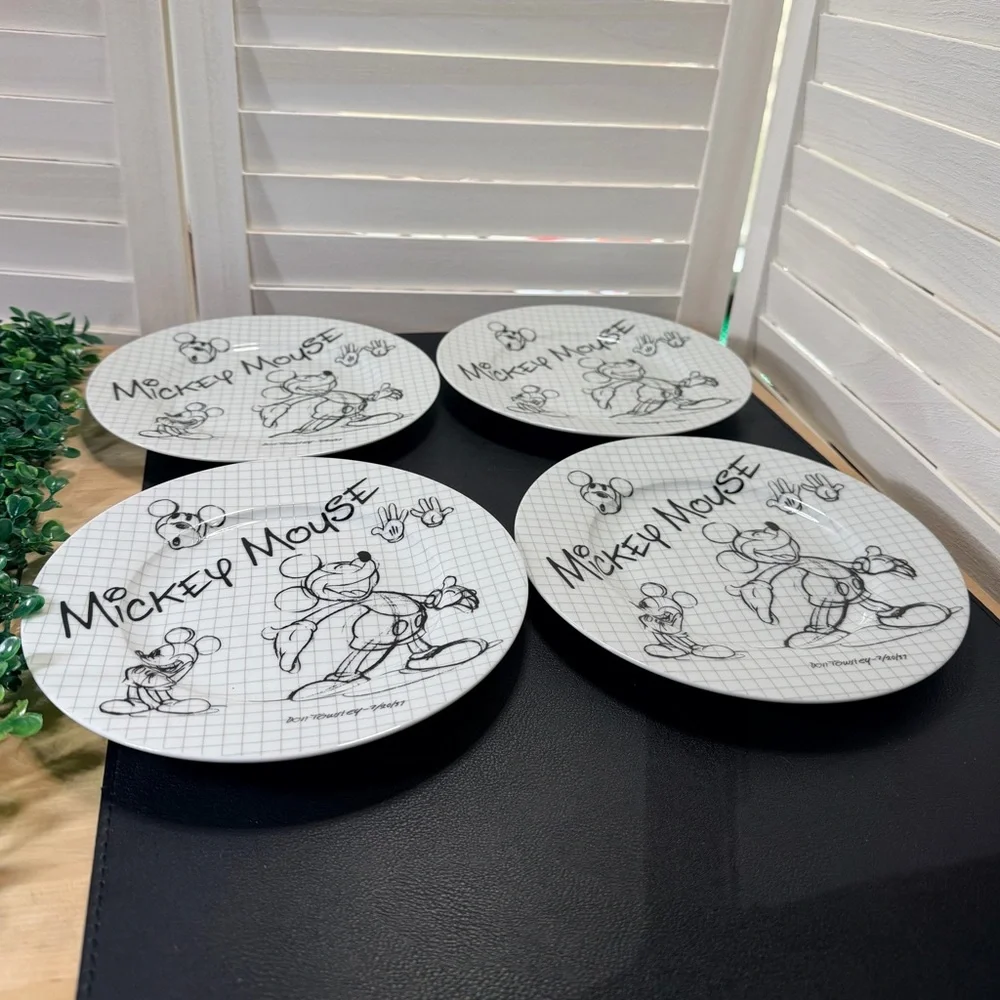 NWT Disney “Sketchbook” White and Black Mickey Mouse 8” Ceramic Plates -Set of 4